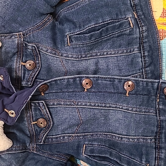 EUC Size 6/6x Oshkosh B'gosh brand fully lined denim jacket w/sherpa 👌 collar - Picture 5 of 8